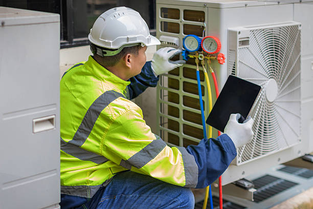 Professional Hvac technician working in Mckenna, WA